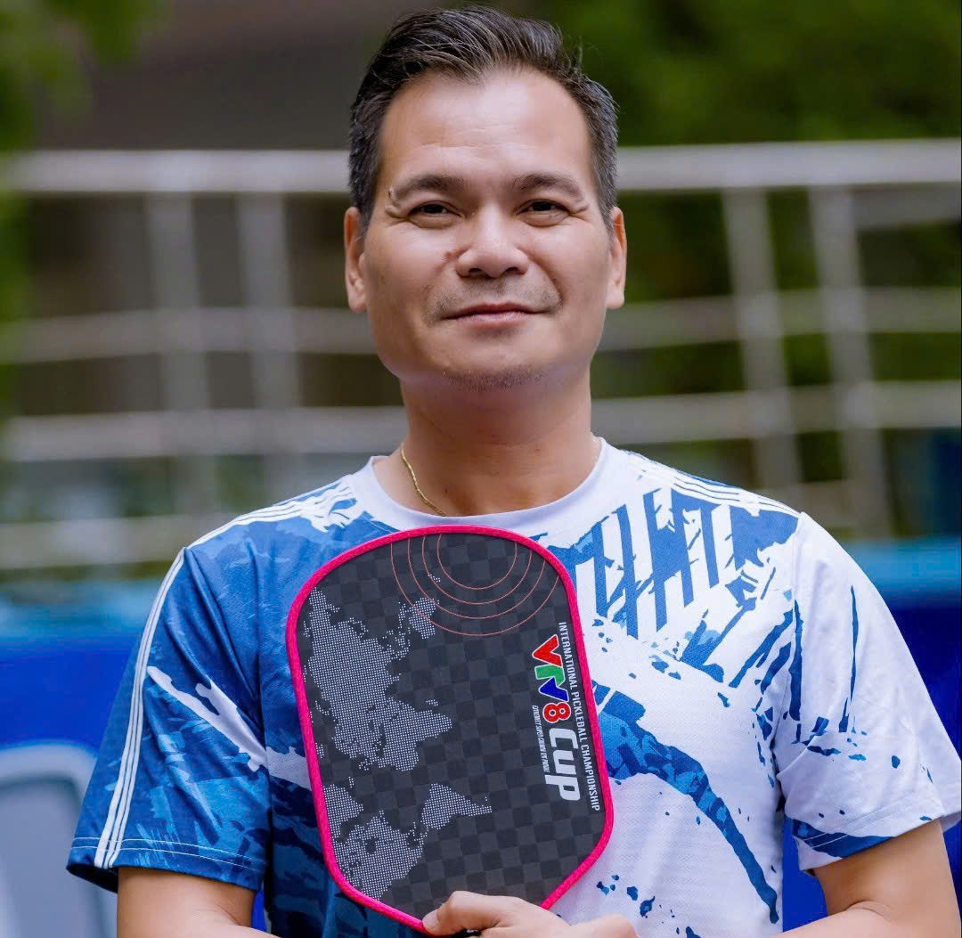 Vợt Pickleball VTV8 Carbon 12K – Nhẹ, đầm tay, kiểm soát cực đỉnh